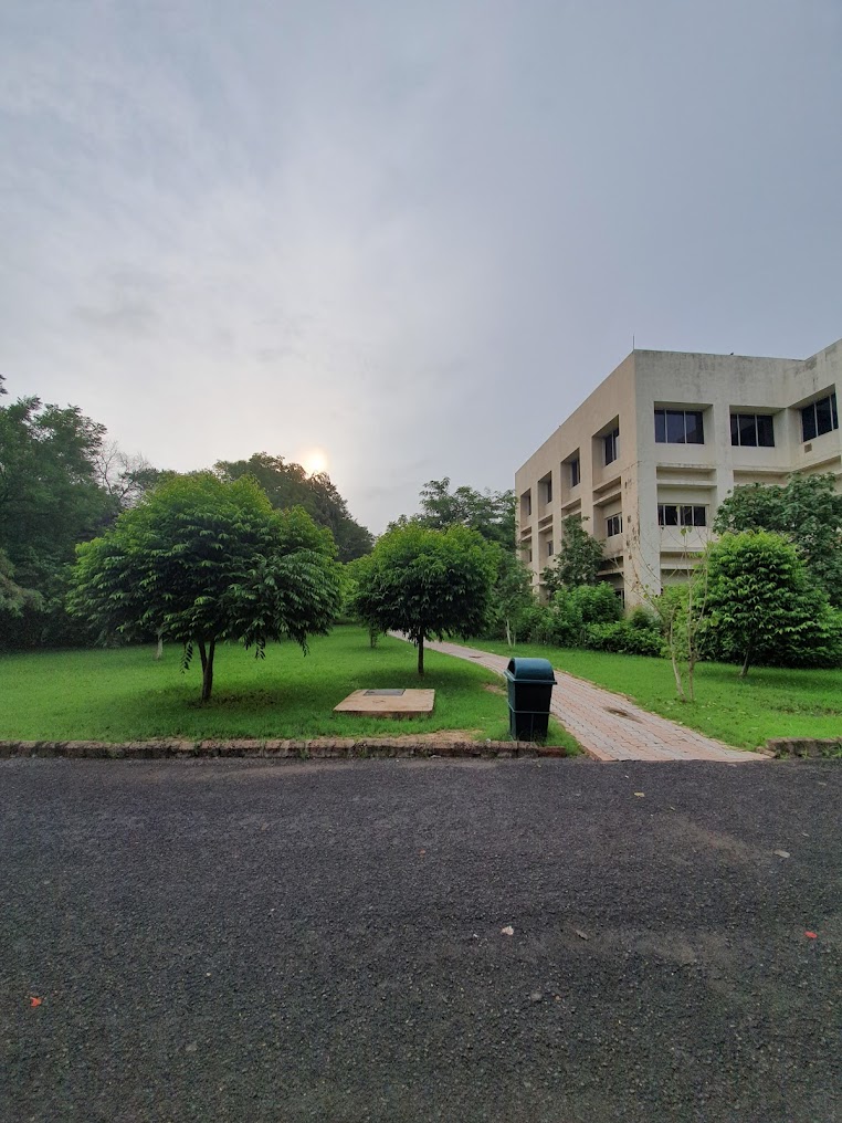 DA-IICT Gandhinagar Image 2