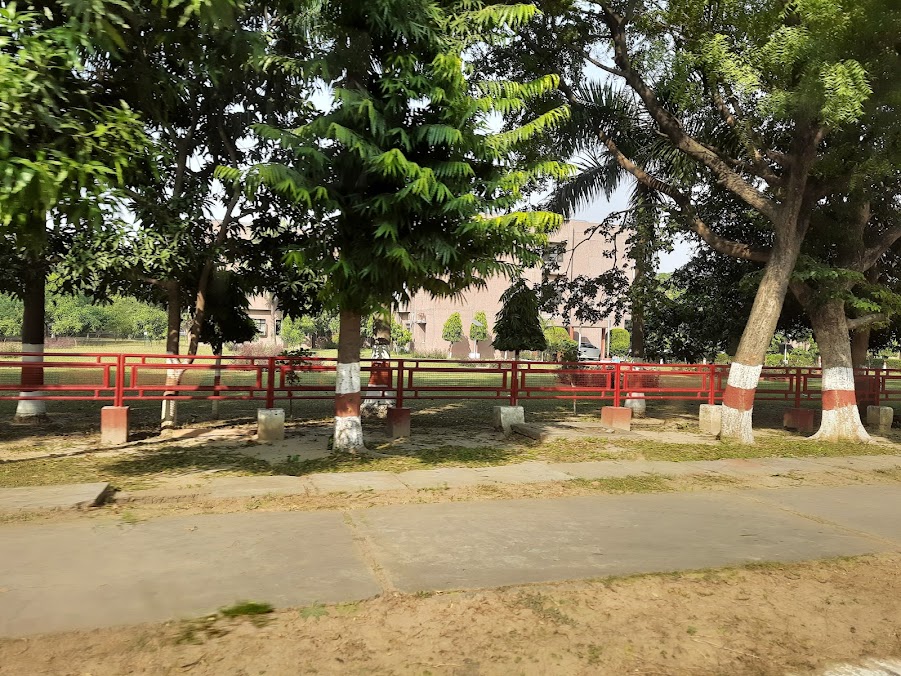 IET Lucknow Image 14