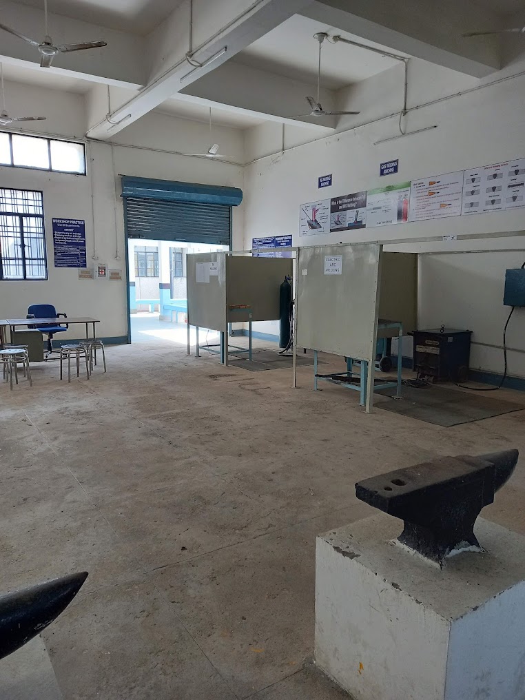 IET Lucknow Image 21