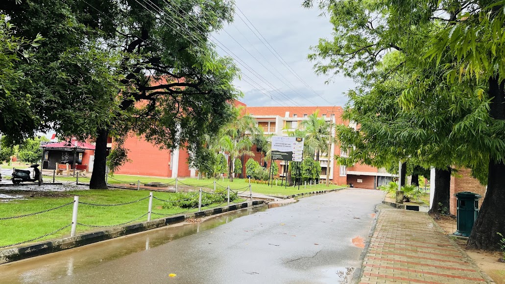 PEC Chandigarh Image 9